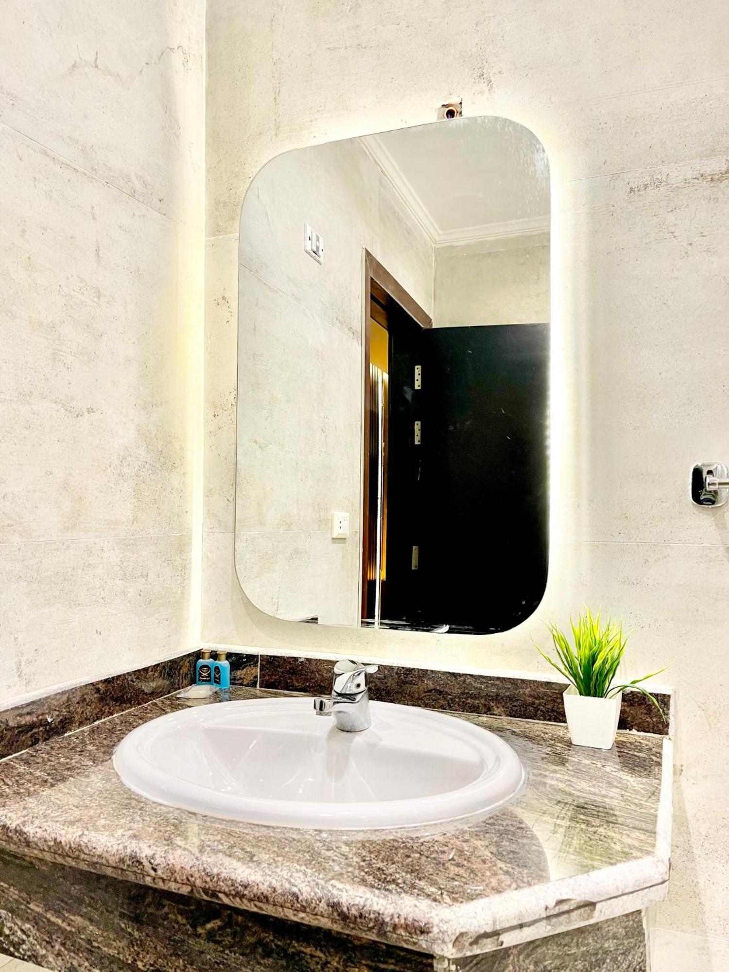 Comfort Giza Inn View Al Kawm al Akhdar Esterno foto